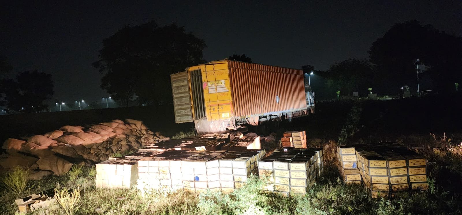 સરખેજ પોલીસએ SMC ગુજરાત પ્રોહિબીશન એક્ટ હેઠળ મોટો ગુનો શોધી કાઢ્યો. – prohibition act